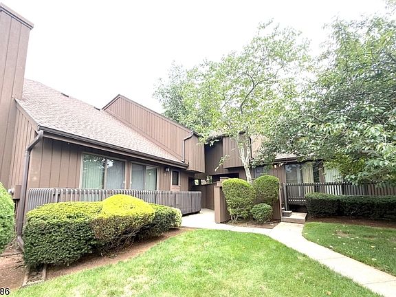 3rd image of 237 Kingsberry Dr #237