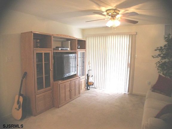 3rd image of 1524 John Adams Ct