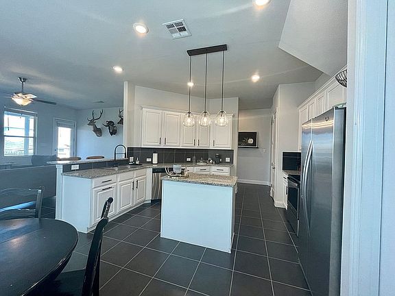 4th image of 544 Pheasant Hill Ln