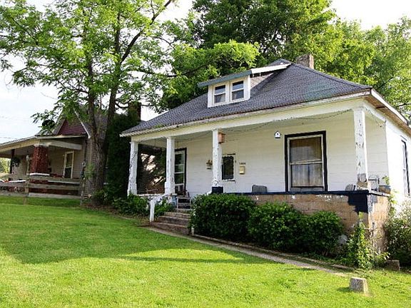 2nd image of 1404 Benton Ave