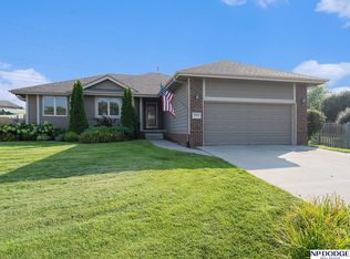 20035 Farnam St, Elkhorn, NE 68022