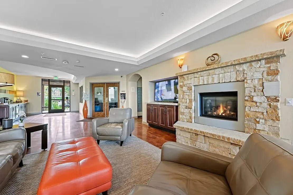 Peregrine Place — Photo 3