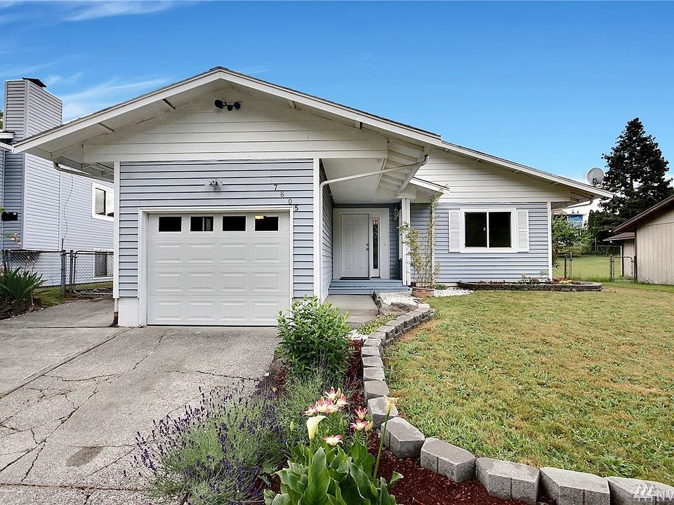 Remodeled rambler near Blueberry Park!
