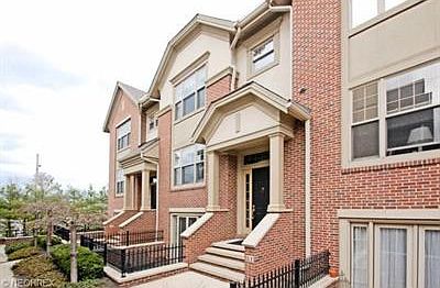 2nd image of 11 Astor Pl