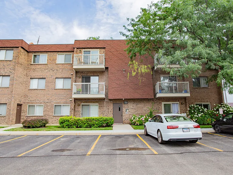 701 W Central Rd #B4 — Photo 3