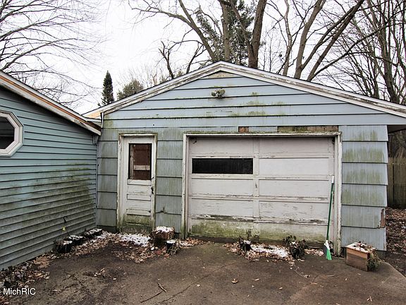 2nd image of 2287 Oak Park Dr