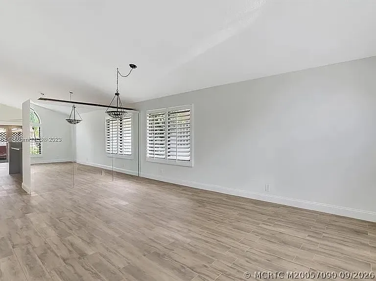 3 bed, 2.0 bath, 1616 sqft, $2,100 — Photo 3