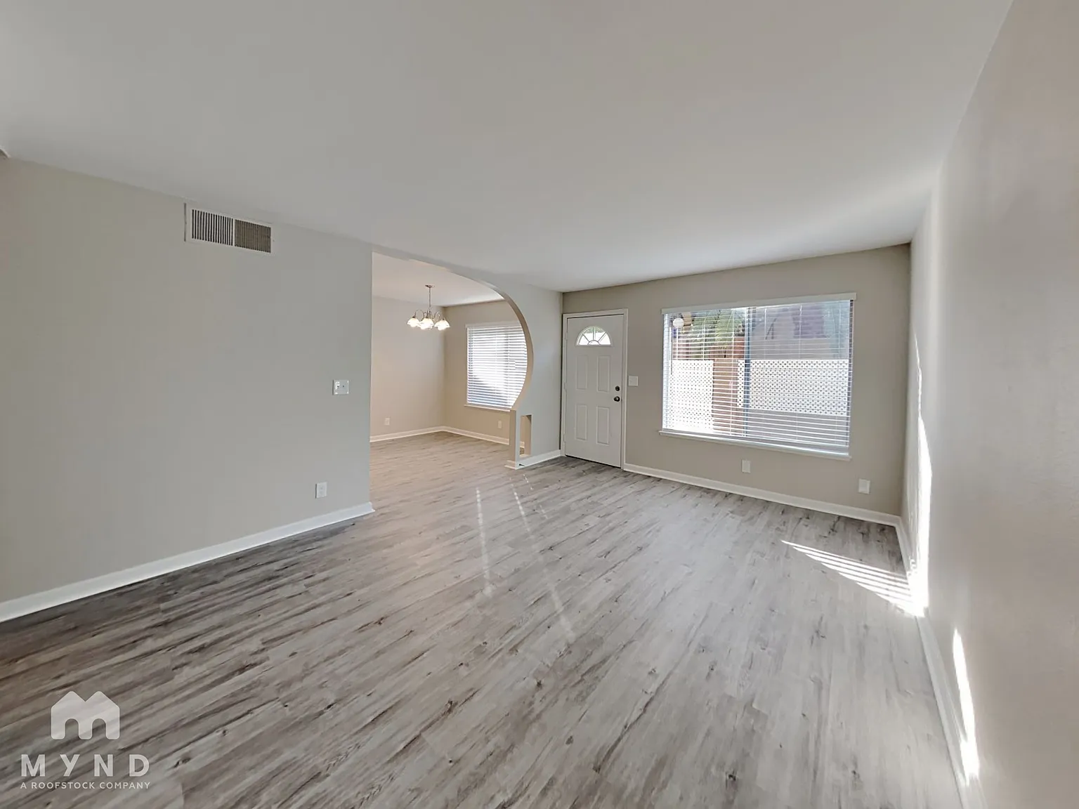 3 bed, 2.0 bath, 1220 sqft, $1,725 — Photo 4