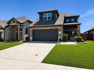 3936 Chesapeake Ln, Heartland, TX 75126