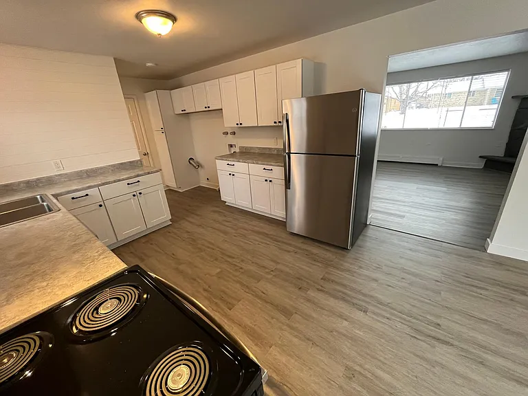 3520 Sheridan Ave — Photo 8