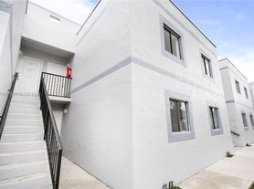 7805 SW 152nd Ave, Miami, FL