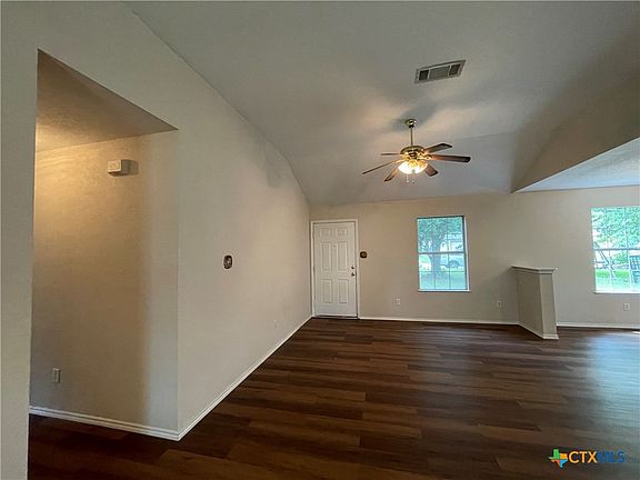5th image of 2105 Miller St