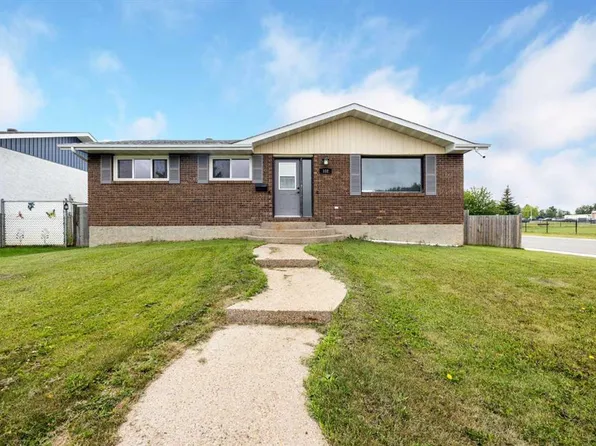 102 NE Hinge Bay, Wood Buffalo, AB T9H 3W8