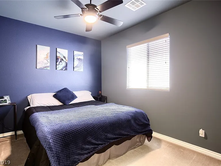 2516 Alma Lidia Ave — Photo 5