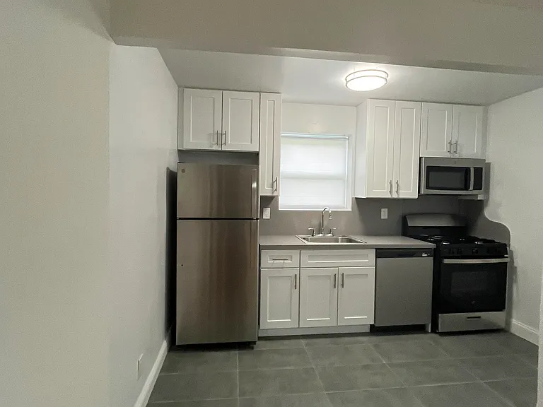 64-23 229th St #2E — Photo 3