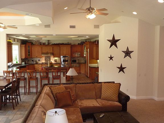 5th image of 2675 Vista Del Sol