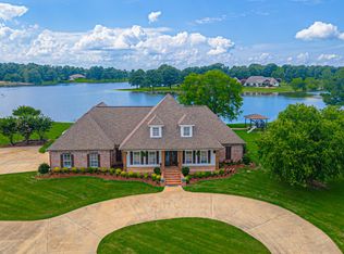 168 Lake Hill Dr, Flora, MS 39071