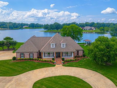168 Lake Hill Dr, Flora, MS, 39071