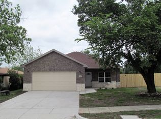 875 Perry Dr, White Settlement, TX 76108