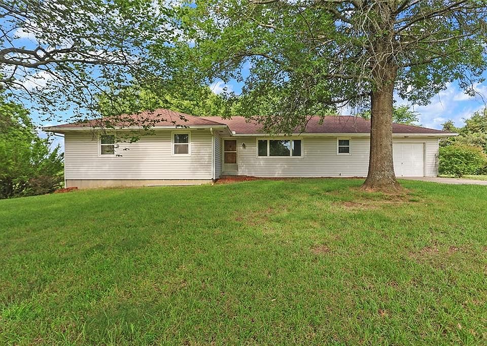 1st image of 31229 207th St