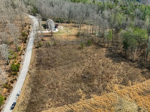 4th image of Pinnacle Pointe Way