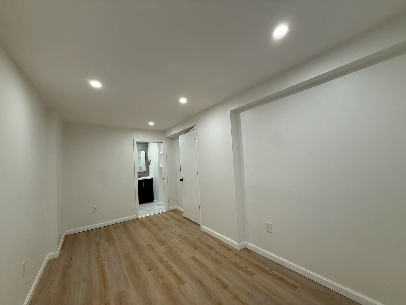 2 bed, 2.0 bath, $3,350 — Photo 4