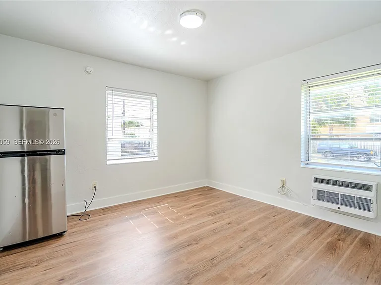 433 NE 82nd St #1 — Photo 2