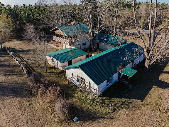 5th image of 858 Hoke Ogden Rd