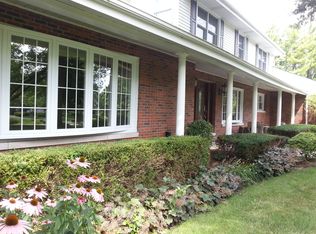 1718 Appleby Rd, Inverness, IL 60067