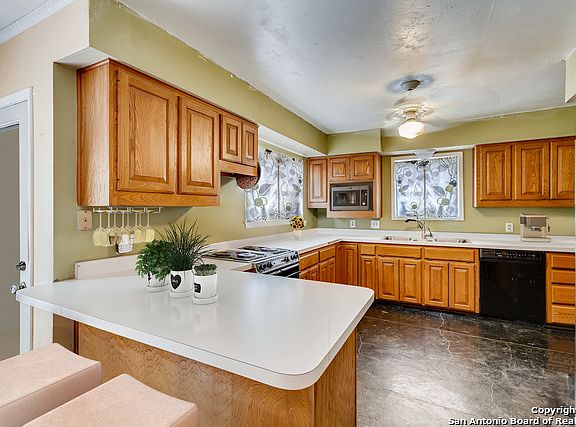 4th image of 10414 Redlawn Dr