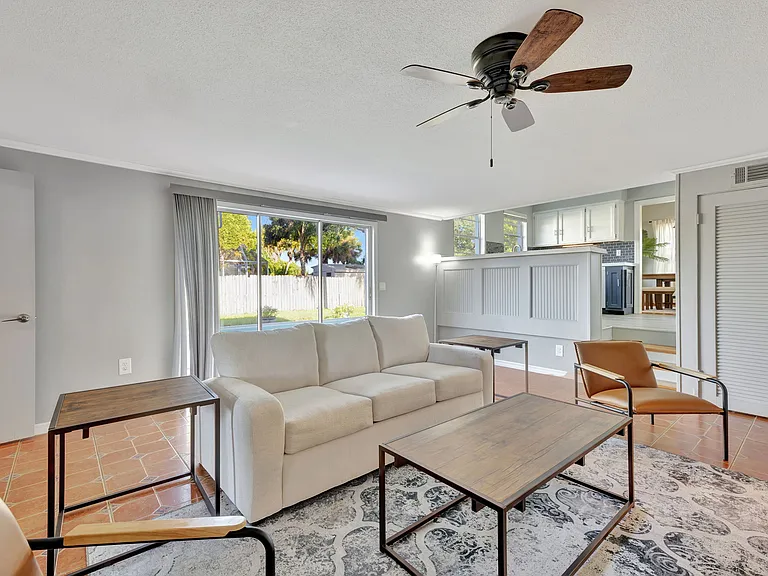3866 Allenwood St — Photo 34