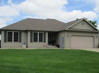 19689 Bluestem Ln, Goshen, IN 46528