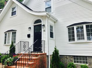 15 Robin St, West Roxbury, MA 02132