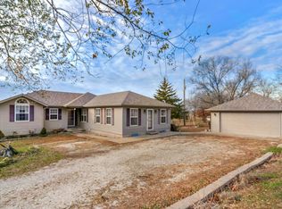 1747 Glossip Ave, Highlandville, MO 65669