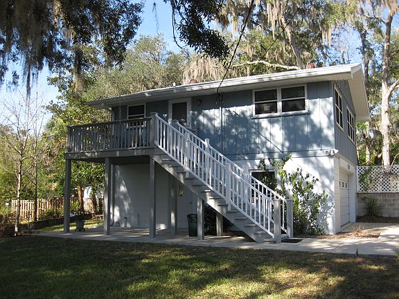 Guest house & garage