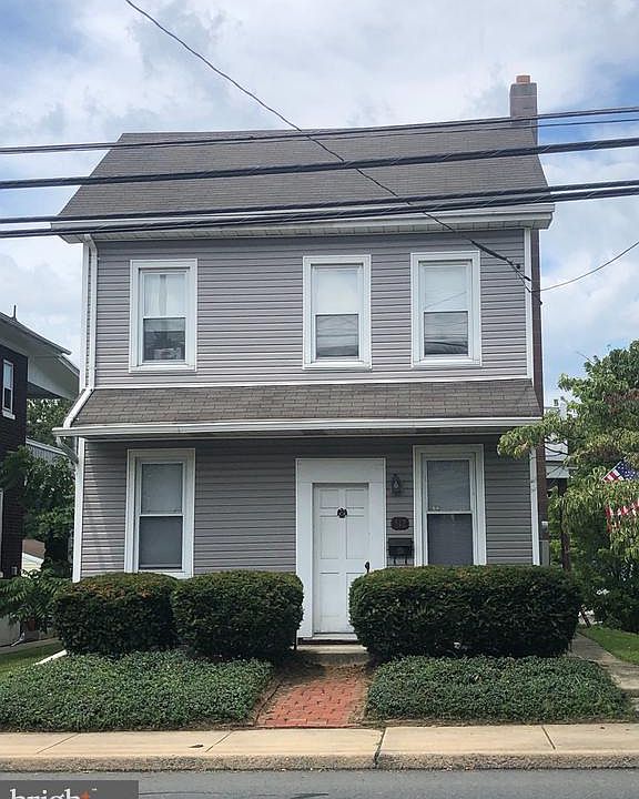2nd image of 512 N State St