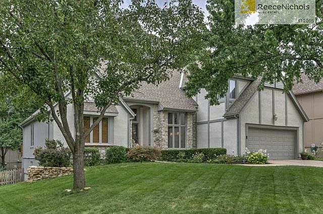 Welcome to 12322 Walmer St., Overland Park, KS 66209