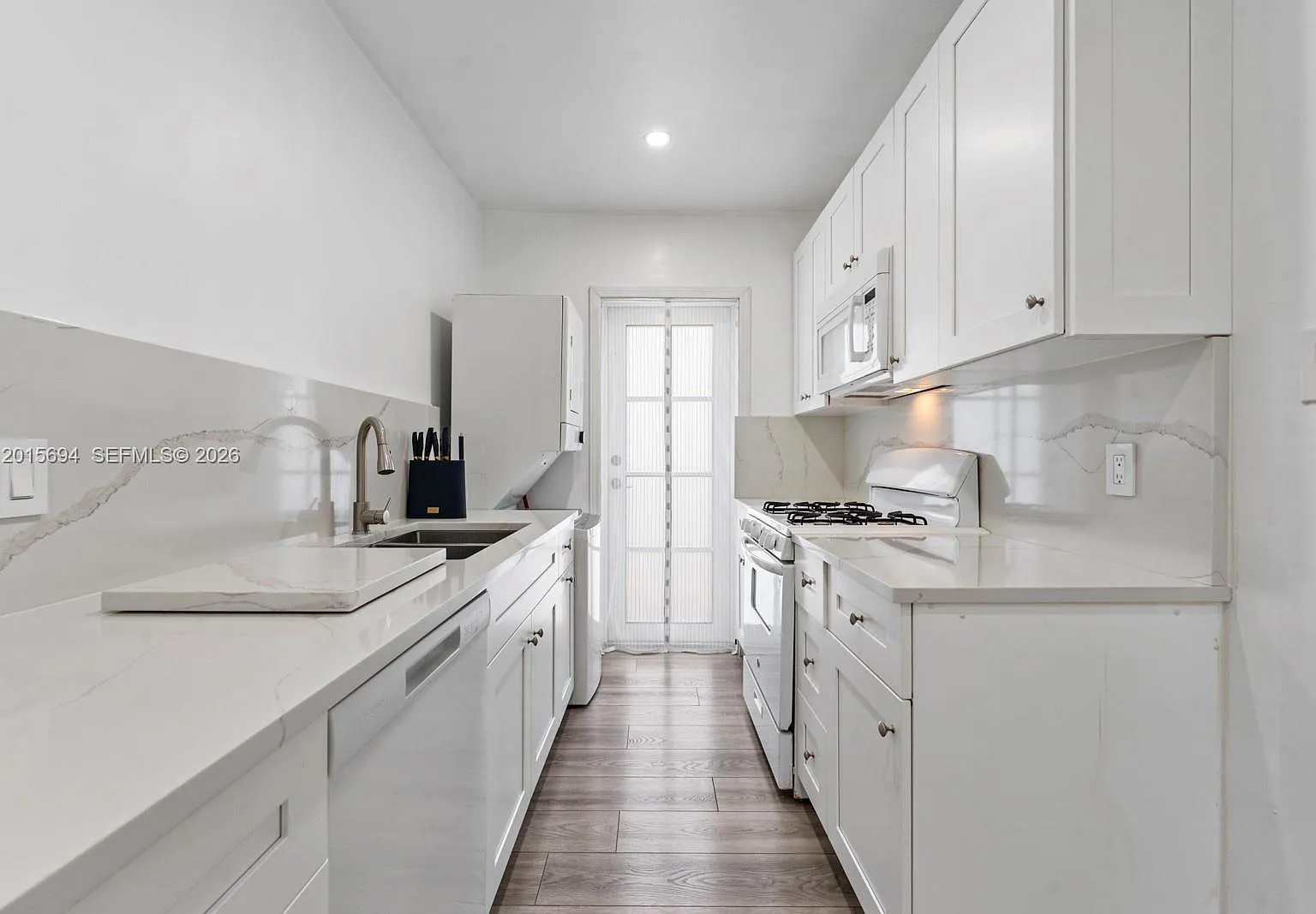 Bay View Condo — Photo 2