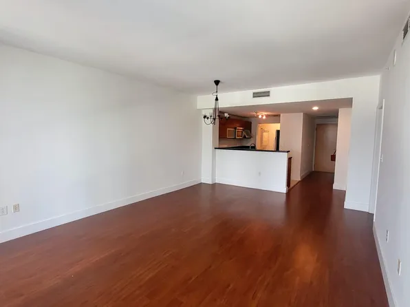 253 NE 2nd St, Miami, FL