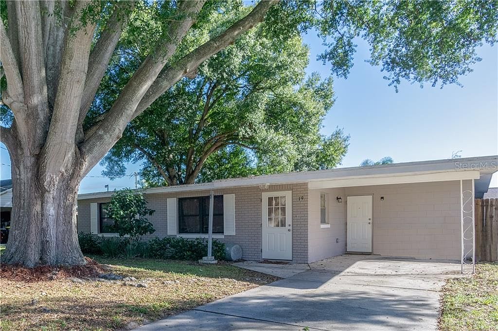 19 Lamplight Ln, Winter Haven, FL 33884 Zillow