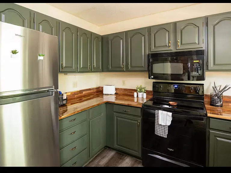 103 Arcadia Ln #D — Photo 4