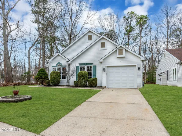 40 N Avon Drive, Jackson, NJ 08527