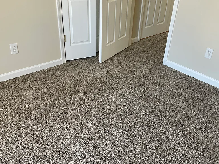 36 Hampton Dr — Photo 5