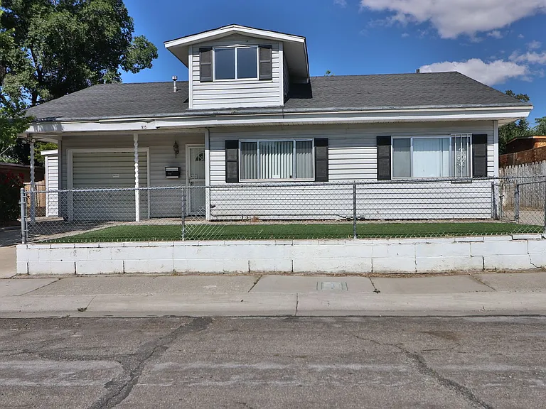 ONE TIME - 975 Southworth Dr — Photo 1