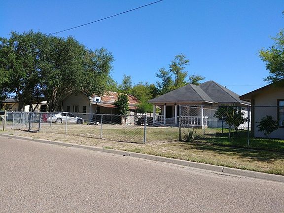 4th image of 112 W 8th St