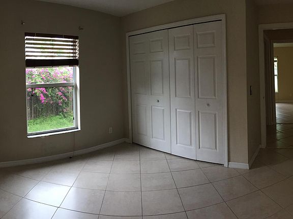 5th image of 1357 SE Sandia Dr