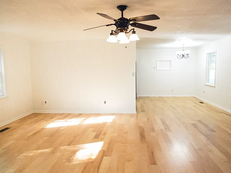 10716 Dallas Hollow Rd — Photo 6