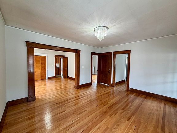 5th image of 144 Daviston St #2