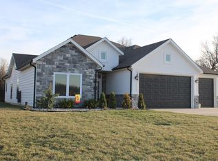 1814 Silverback Way, Pittsburg, KS 66762