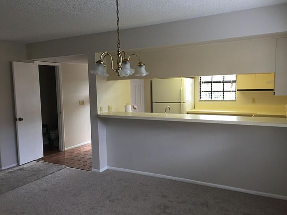 5th image of 8125 Sheldon Shores Dr